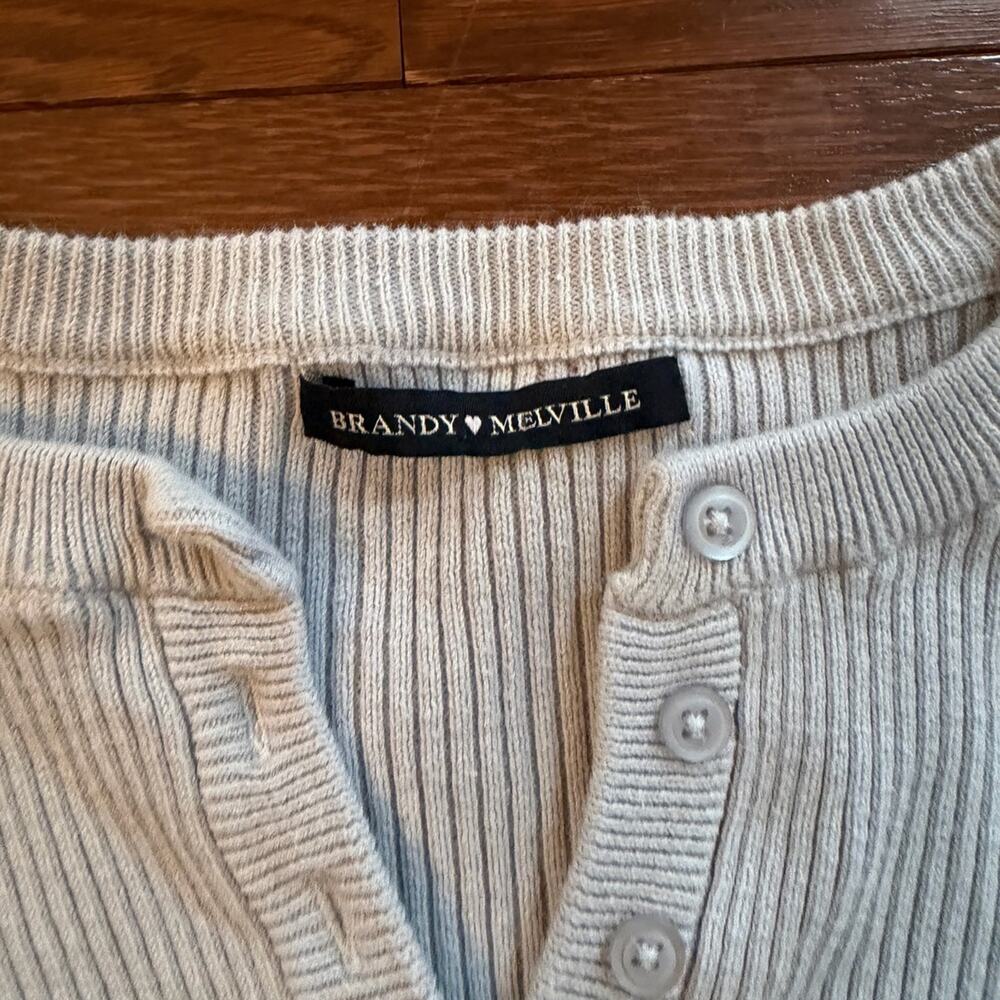 Brandy Melville Women’s Light Blue Cropped Sweater Size S/M - Picture 5 of 7